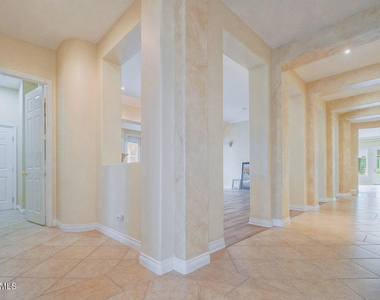 2822 Rainfield Avenue - Photo Thumbnail 7