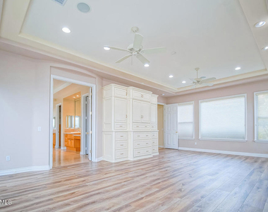 2822 Rainfield Avenue - Photo Thumbnail 24