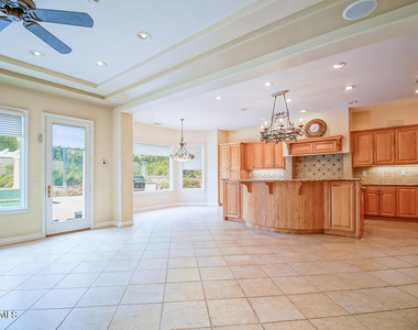 2822 Rainfield Avenue - Photo Thumbnail 14