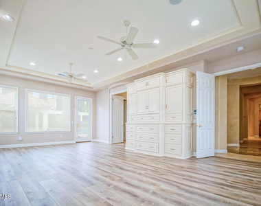 2822 Rainfield Avenue - Photo Thumbnail 23