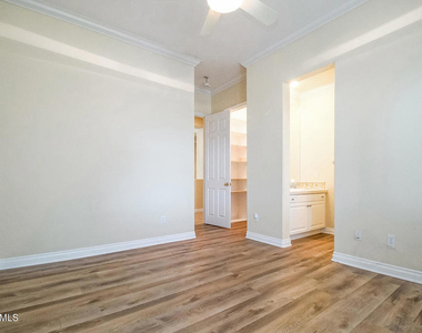 2822 Rainfield Avenue - Photo Thumbnail 9
