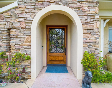 2822 Rainfield Avenue - Photo Thumbnail 4