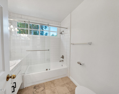 1753 Saint Andrews Place - Photo Thumbnail 12