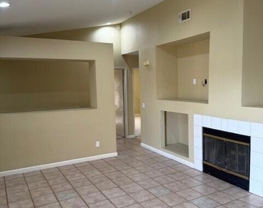 49084 Violet Street - Photo Thumbnail 5