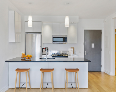 550 West 54th Street - Photo Thumbnail 1