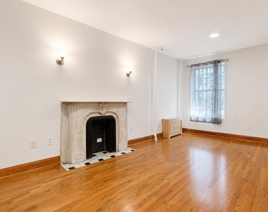 317 West 108th Street - Photo Thumbnail 2