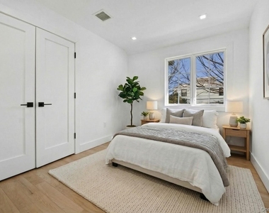 38-24 215th Street - Photo Thumbnail 5