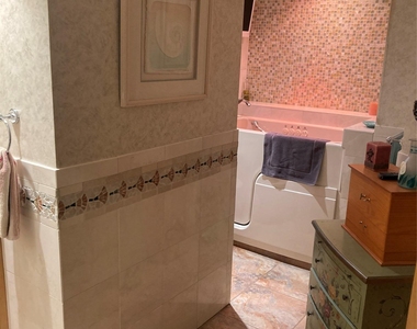 780 W Broadway - Photo Thumbnail 16