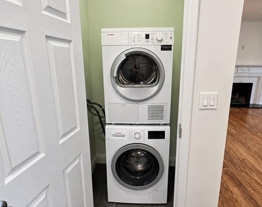 8309 Talbot Street - Photo Thumbnail 11