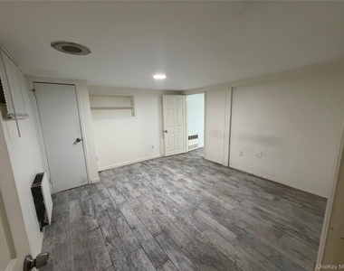 18 Alexander Avenue - Photo Thumbnail 15