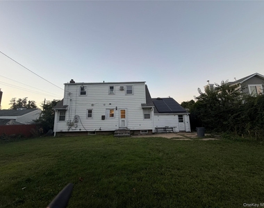 18 Alexander Avenue - Photo Thumbnail 2