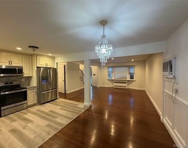 18 Alexander Avenue - Photo Thumbnail 5