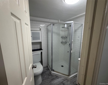 18 Alexander Avenue - Photo Thumbnail 17