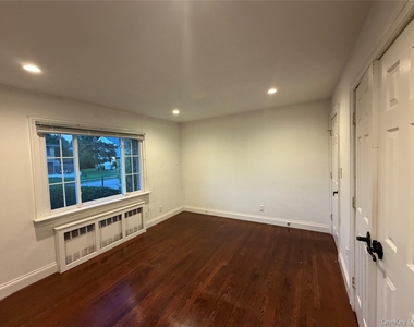 18 Alexander Avenue - Photo Thumbnail 7