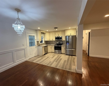 18 Alexander Avenue - Photo Thumbnail 4