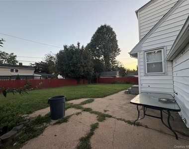 18 Alexander Avenue - Photo Thumbnail 1