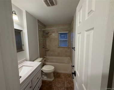18 Alexander Avenue - Photo Thumbnail 10