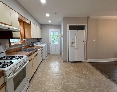 77 Woods Avenue - Photo Thumbnail 3