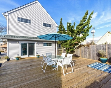 96 Coronado Street - Photo Thumbnail 15
