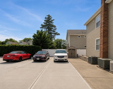 83 Heitz Place - Photo Thumbnail 12