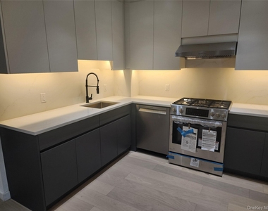 108-15 72 Avenue - Photo Thumbnail 9