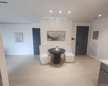 108-15 72 Avenue - Photo Thumbnail 10