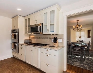 572 Montauk Highway - Photo Thumbnail 6