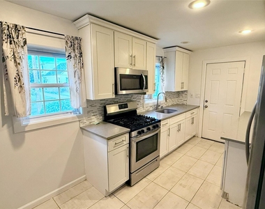 212 Ethel Street - Photo Thumbnail 3