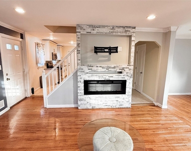 212 Ethel Street - Photo Thumbnail 5