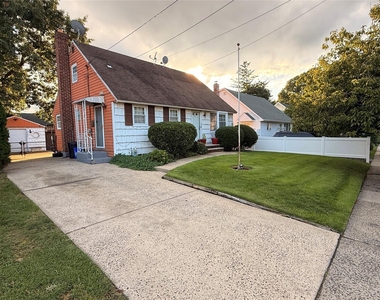 212 Ethel Street - Photo Thumbnail 1