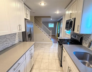 212 Ethel Street - Photo Thumbnail 2