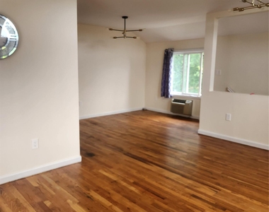 11623 196th Street - Photo Thumbnail 4