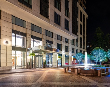10 City Place - Photo Thumbnail 24