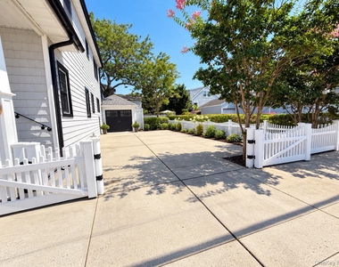 92 Hewlett Avenue - Photo Thumbnail 2