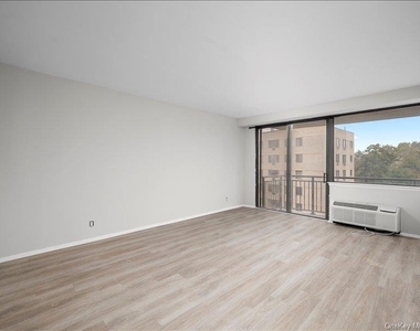 15 Stewart Place - Photo Thumbnail 18