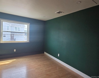 2706 Peconic - Photo Thumbnail 24