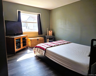 2706 Peconic - Photo Thumbnail 18