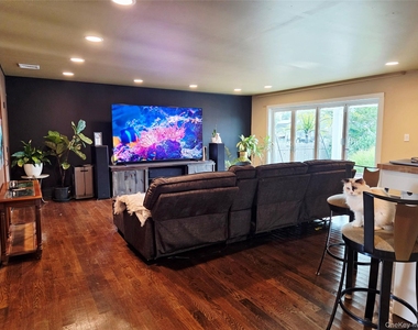 2706 Peconic - Photo Thumbnail 17
