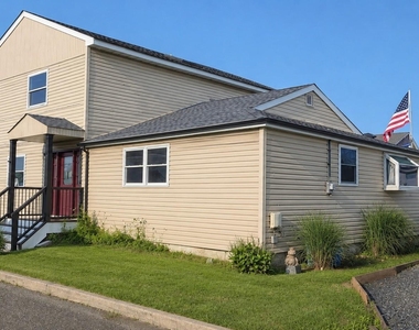 2706 Peconic - Photo Thumbnail 8