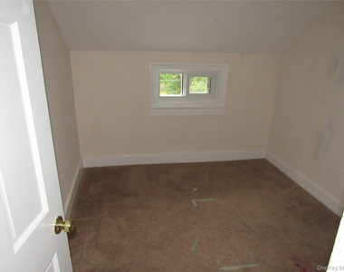 15 Phillips Place - Photo Thumbnail 17