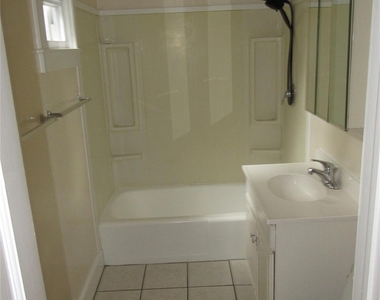 15 Phillips Place - Photo Thumbnail 12
