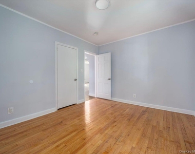 1 Henry Court - Photo Thumbnail 16