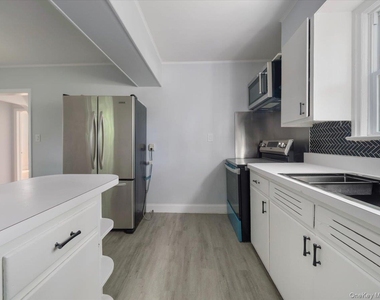 1 Henry Court - Photo Thumbnail 9