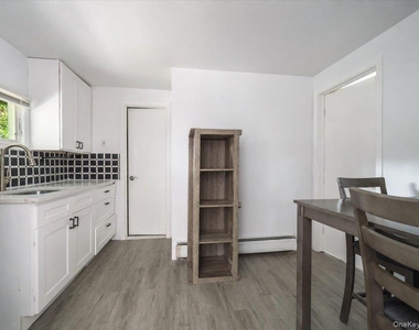 1 Henry Court - Photo Thumbnail 21
