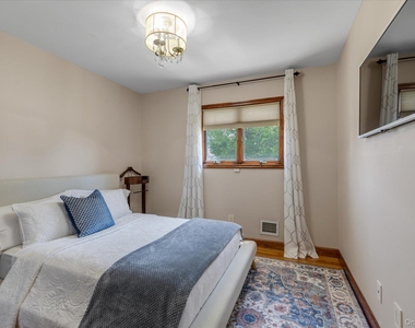 2 Benmor Court - Photo Thumbnail 5