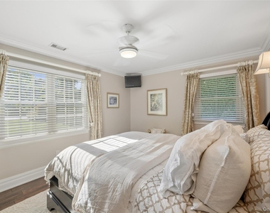 150 Saltaire Way - Photo Thumbnail 11
