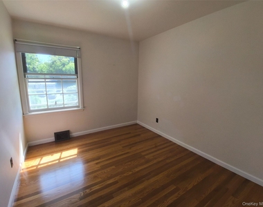 515 High Street - Photo Thumbnail 10