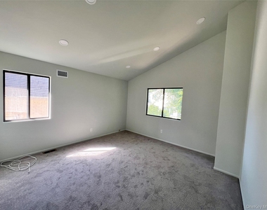 57 Firwood Road - Photo Thumbnail 3