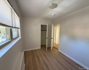 193-18 37th Avenue - Photo Thumbnail 8