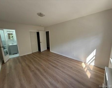193-18 37th Avenue - Photo Thumbnail 1